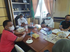 Read more about the article Kadis PMPTSP Mendampingi Bupati Natuna Mengikuti Rakor Virtual Perizinan Berusaha